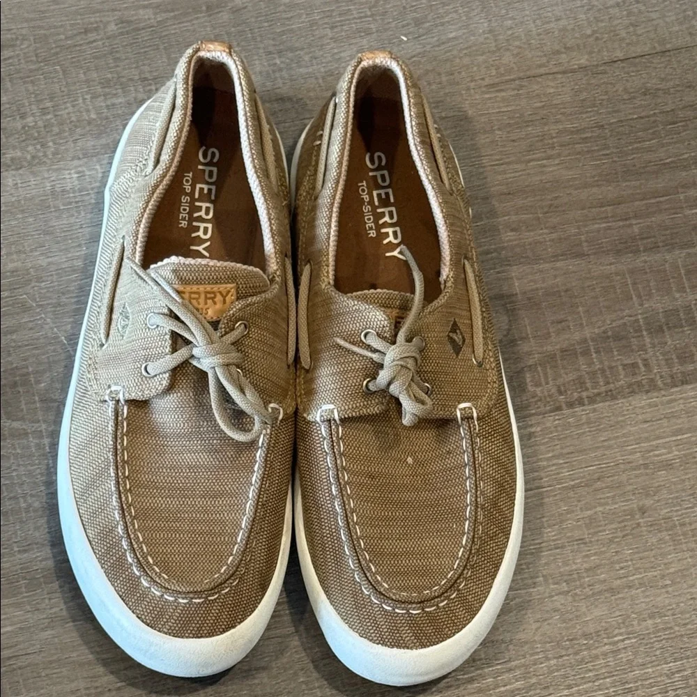Sperry casual boat